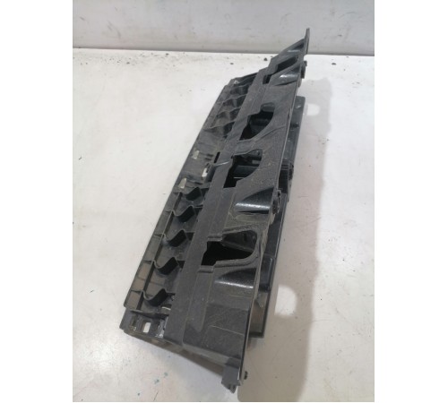 Кронштейн бампера задний центральный