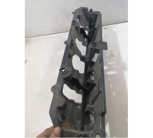 Кронштейн бампера задний центральный