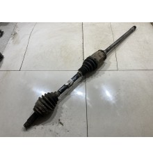 Привод (полуось) (передний, правый)