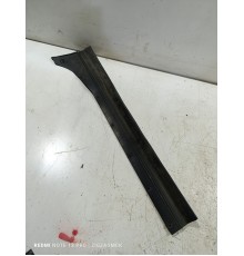 Уплотнитель двери задний правый