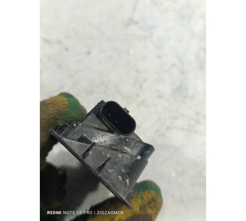 Кнопка открывания багажника с подсветкой