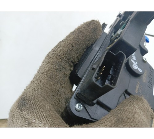 Замок двери передний правый