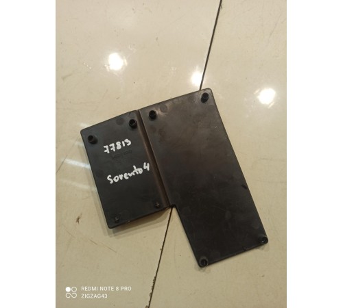 Коврик центральной консоли