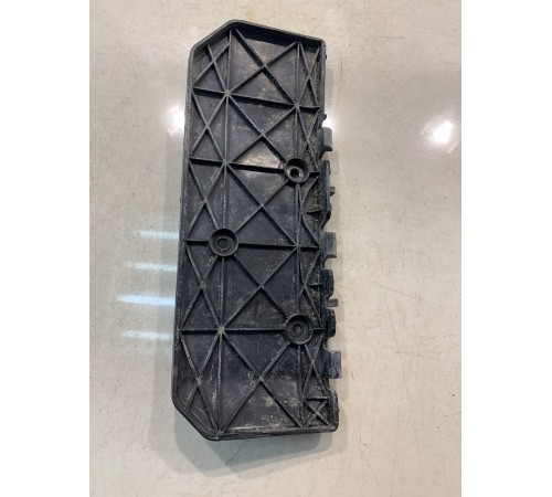 Кронштейн заднего бампера (левый)