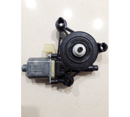 Моторчик стеклоподъемника (задний левый)