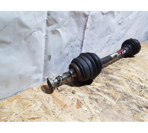 Полуось (привод) передний правый