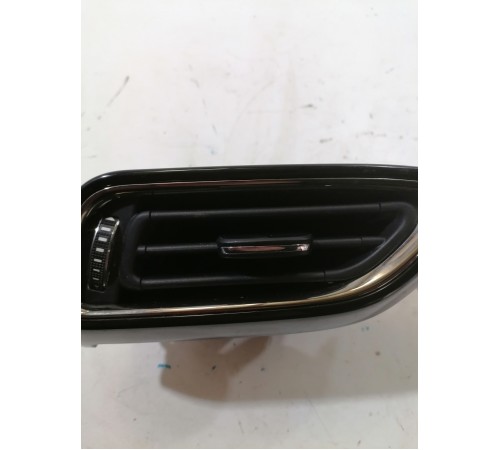 Воздушный дефлектор передний