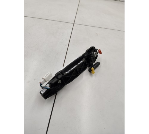 Ручка двери передняя левая наружная