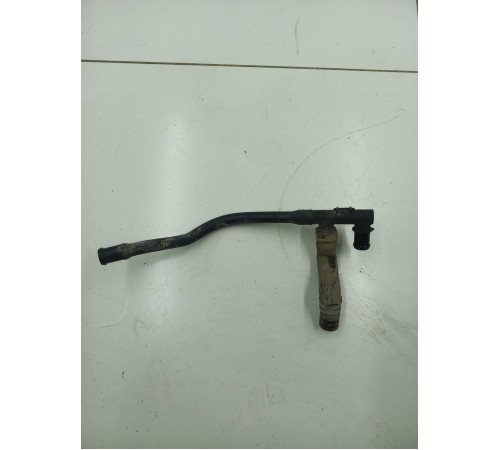 Патрубок системы охлаждения