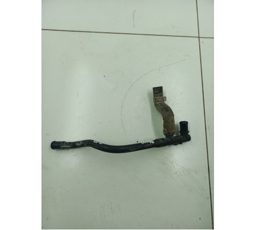 Патрубок системы охлаждения