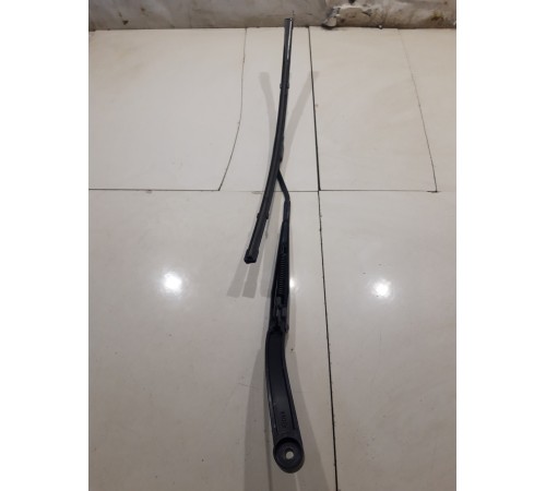 Поводок стеклоочистителя(левый)