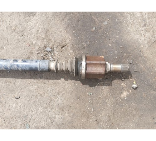 Привод (полуось) передний правый