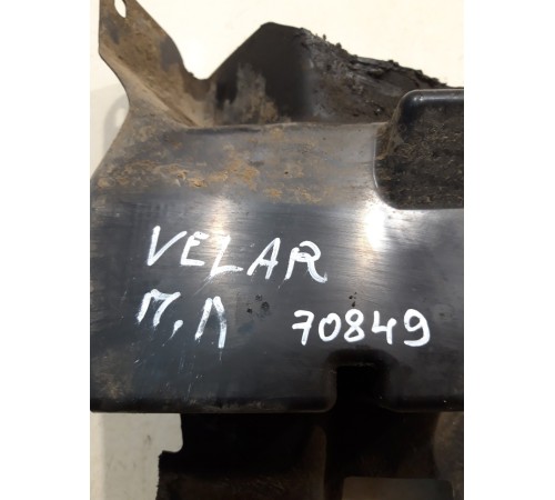 Левый пыльник двигателя