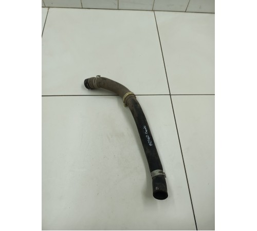 Патрубок системы охлаждения