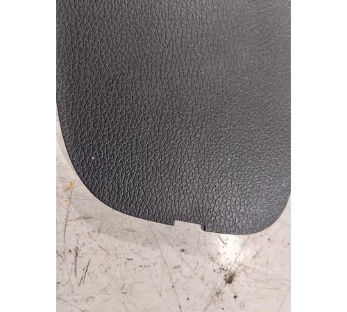 Заглушка обшивки крышки багажника левая