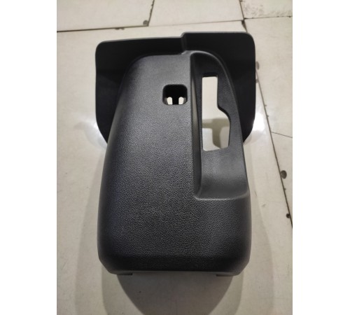 Кожух рулевой колонки нижний