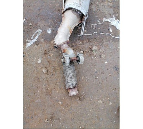 Глушитель с катализатором средняя часть