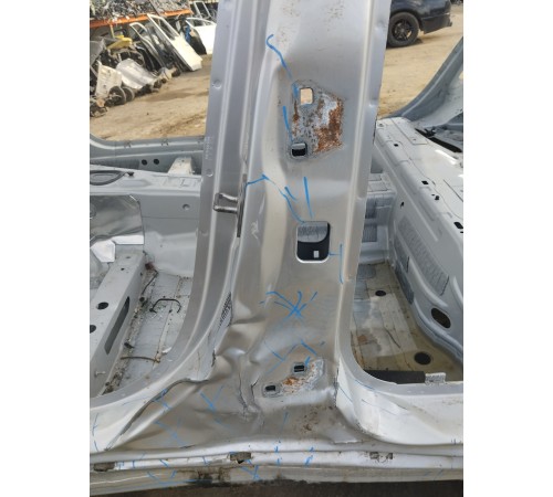 Порог со стойкой левый