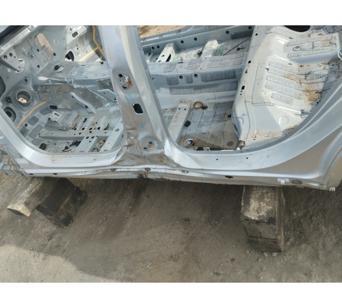 Порог со стойкой левый