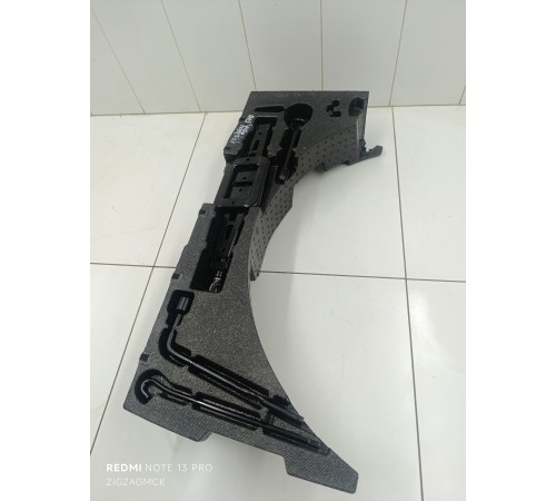 Наполнитель багажного отсека левый