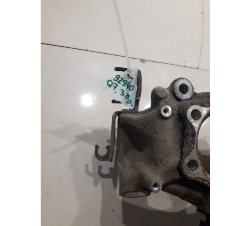 Кулак поворотный(задний правый)