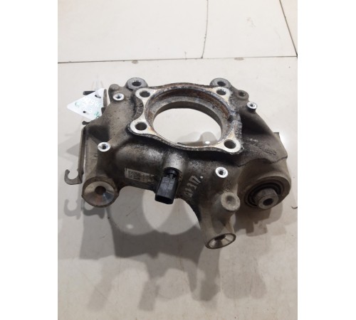 Кулак поворотный(задний правый)