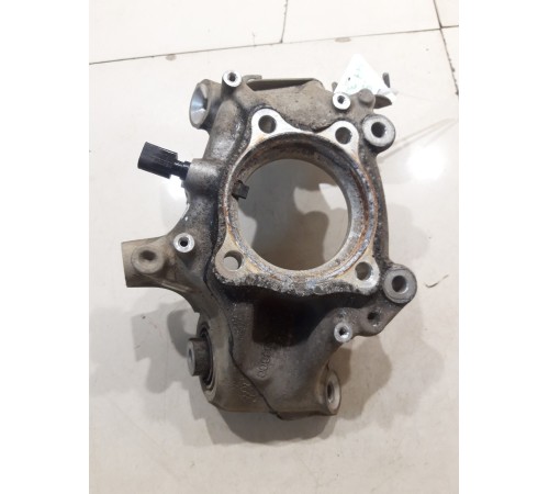 Кулак поворотный(задний правый)