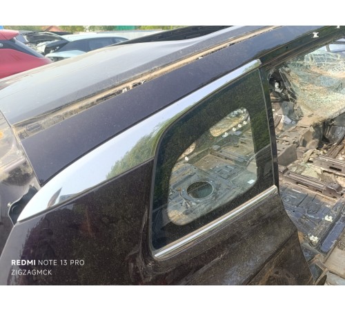 Глухое стекло заднее правое