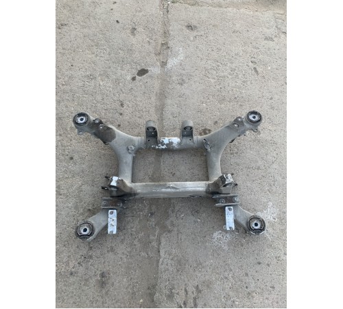 Подрамник задний