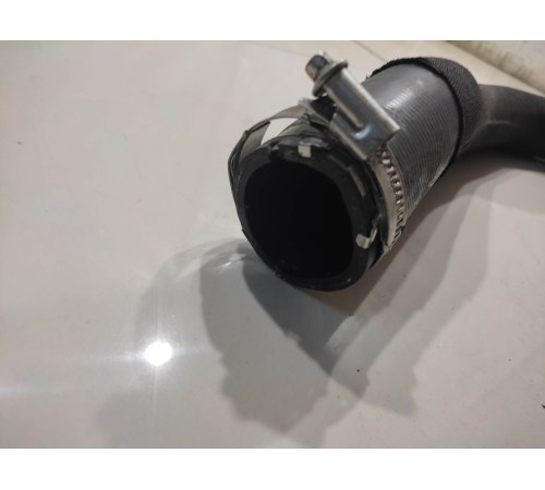 Патрубок системы охлаждения