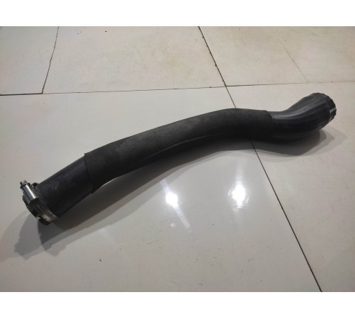 Патрубок системы охлаждения