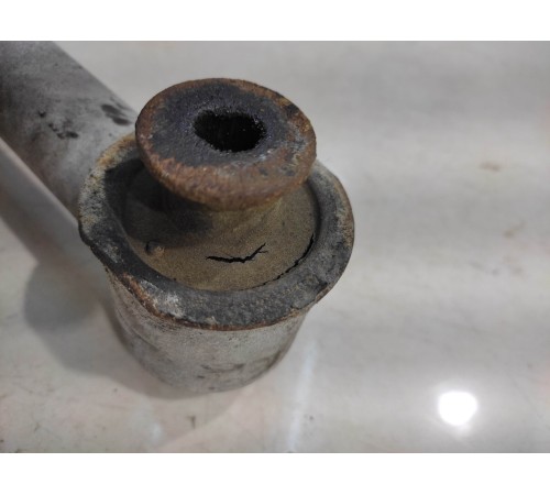 Рычаг подвески (задний, правый)