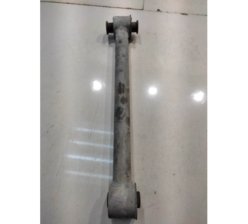 Рычаг подвески (задний, правый)