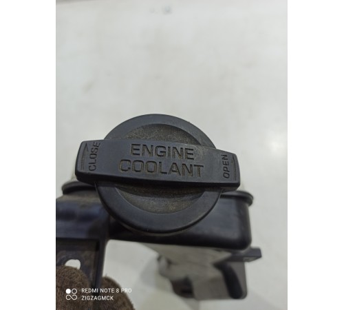 Бачок охлаждающей жидкости