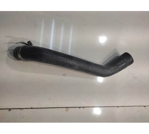 Патрубок системы охлаждения