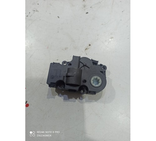 Моторчик привода заслонок отопителя