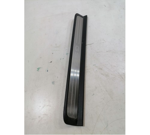 Накладка порога передняя правая