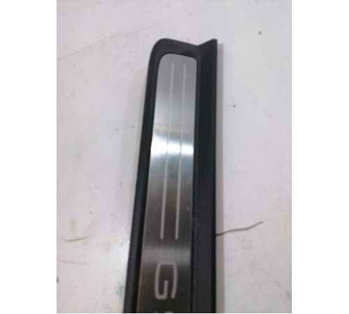 Накладка порога передняя правая