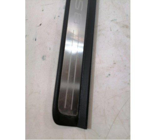 Накладка порога передняя правая