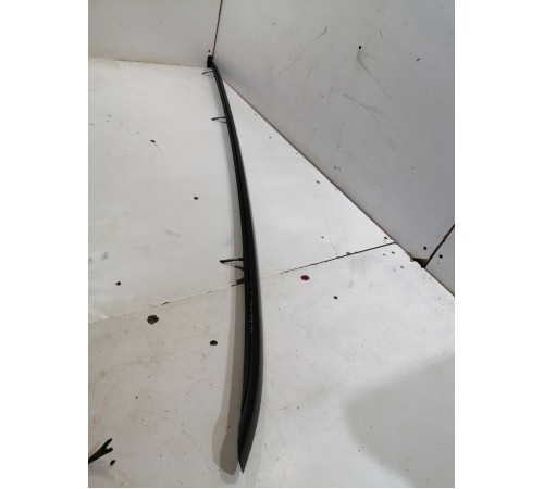 Рейлинг крыши (правый)