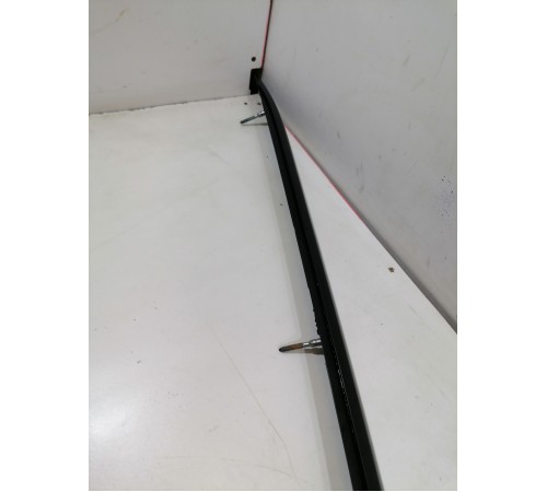 Рейлинг крыши (правый)