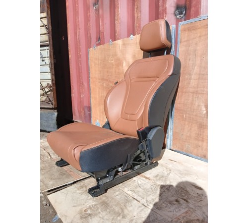 Сиденье переднее правое