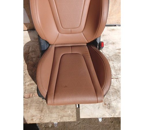 Сиденье переднее правое