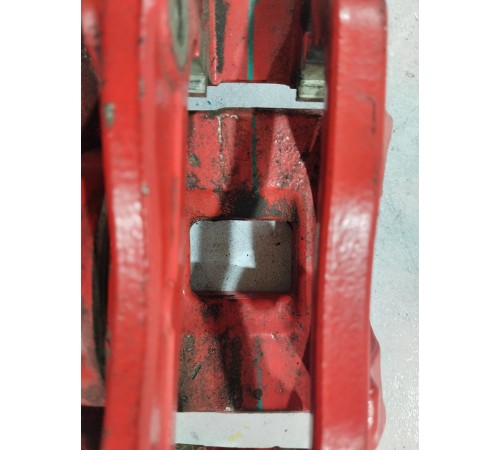 Суппорт передний левый