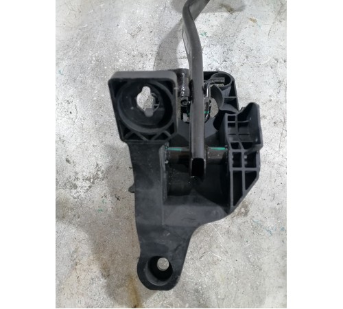 Педаль тормоза