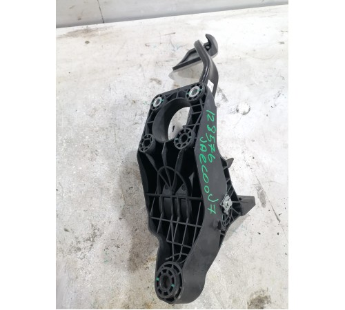 Педаль тормоза