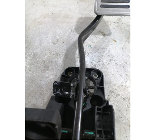 Педаль тормоза