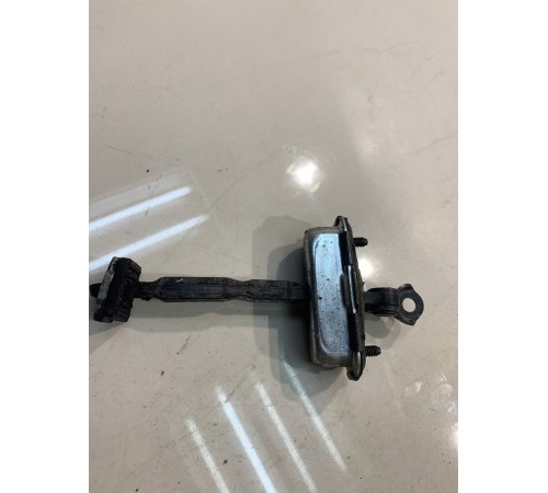 Ограничитель двери (передний, правый)