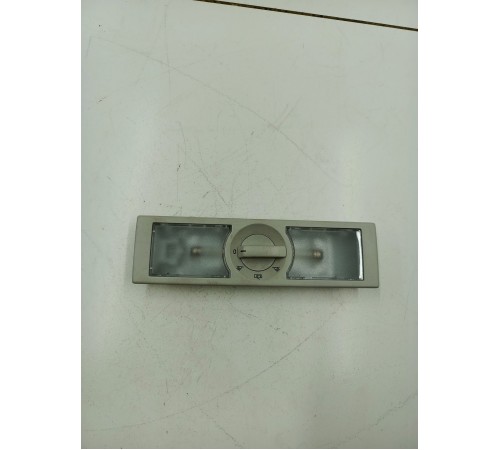 Плафон внутреннего освещения салона