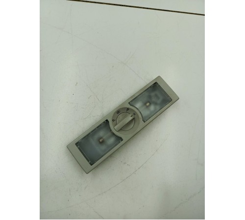 Плафон внутреннего освещения салона